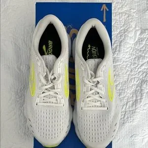 Brooks | Shoes | Brooks White And Neon Yellow Athletic Shoes  display picture 3